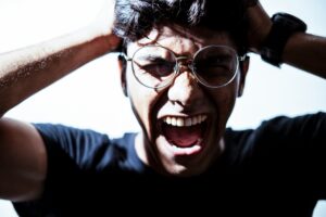 Por que sentimos raiva? 8 | Terapia Online e Presencial yogendra singh MyjiS7C6Lxo unsplash | Terapia Online e Presencial